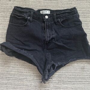 A&F 90’s relaxed cutoff shorts